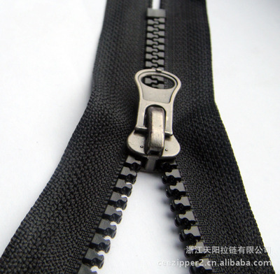 【8#優(yōu)質(zhì)環(huán)保樹脂拉鏈,開尾自鎖,款式新穎,支持支付寶線上交易】價格,廠家,圖片,拉鏈,浙江天陽拉鏈-